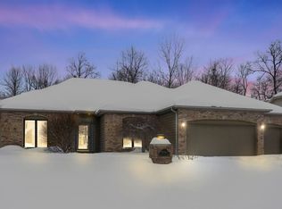 10906 Summer Chase Rd, Fort Wayne, IN 46818