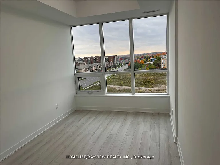 681 Yonge St #514 — Photo 7