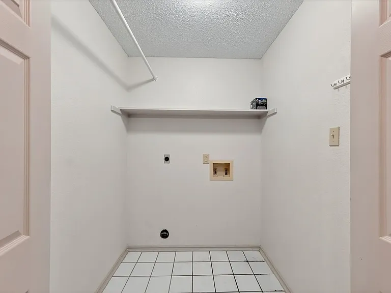 3509 Edgehill Dr — Photo 36