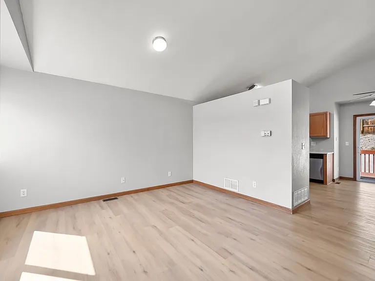 4907 Brant Rd — Photo 2