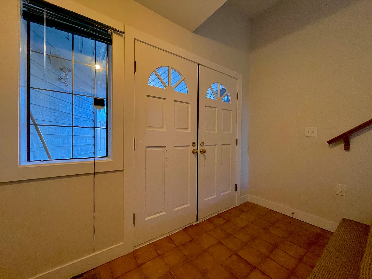 3 bed, 1727 sqft, $3,000 — Photo 2