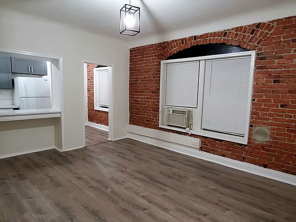 5th image of 833 Fedora St APT 203