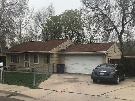2nd image of 2650 S Clay St