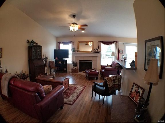 4th image of 7711 Summerlin Blvd