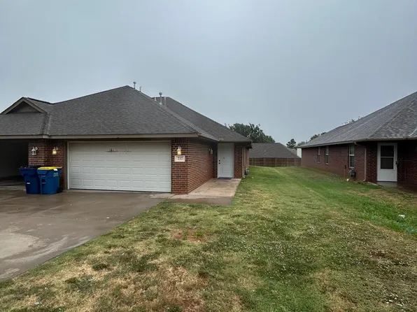 717 Pecan Hill St #2, Stillwater, OK 74074