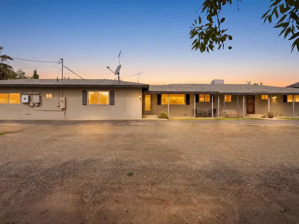 5308 E Mount Whitney Ave, Laton, CA 93242