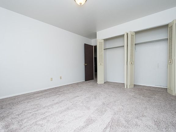 4th image of 1720 Azalea Ct