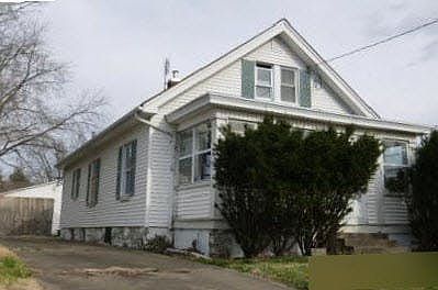 2nd image of 3008 N Wisconsin Ave