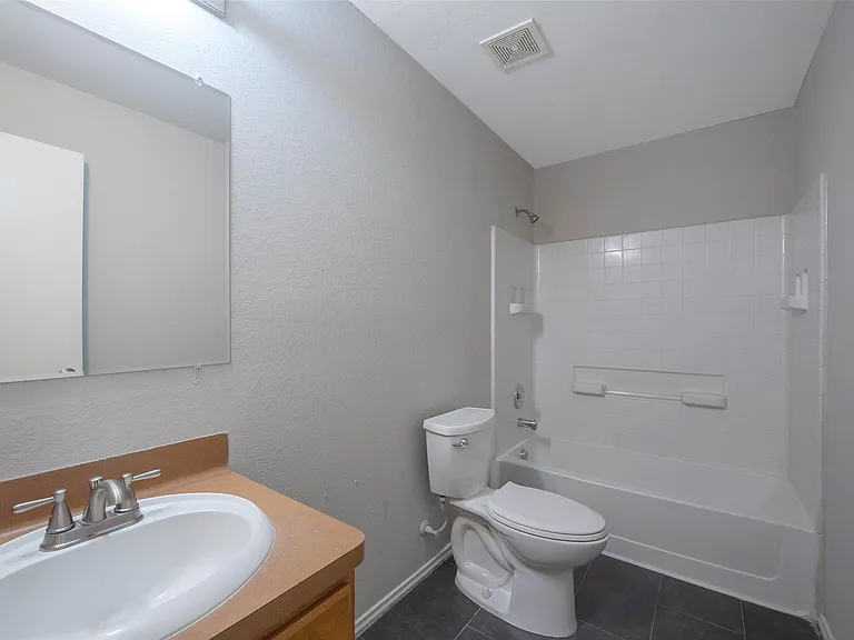 7939 Yaupon View Dr — Photo 16