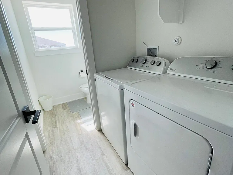 21201 Portsmouth Cv #3 — Photo 9