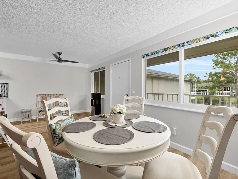 31 Lake Vista Trl #205 — Photo 9