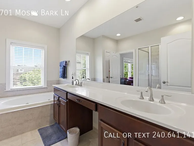 9701 Mossy Bark Ln — Photo 22