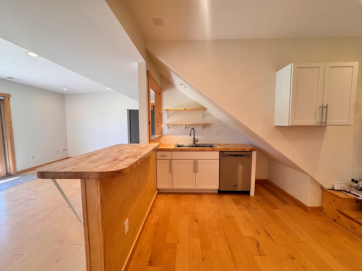 3 bed, 1250 sqft, $1,495 — Photo 4