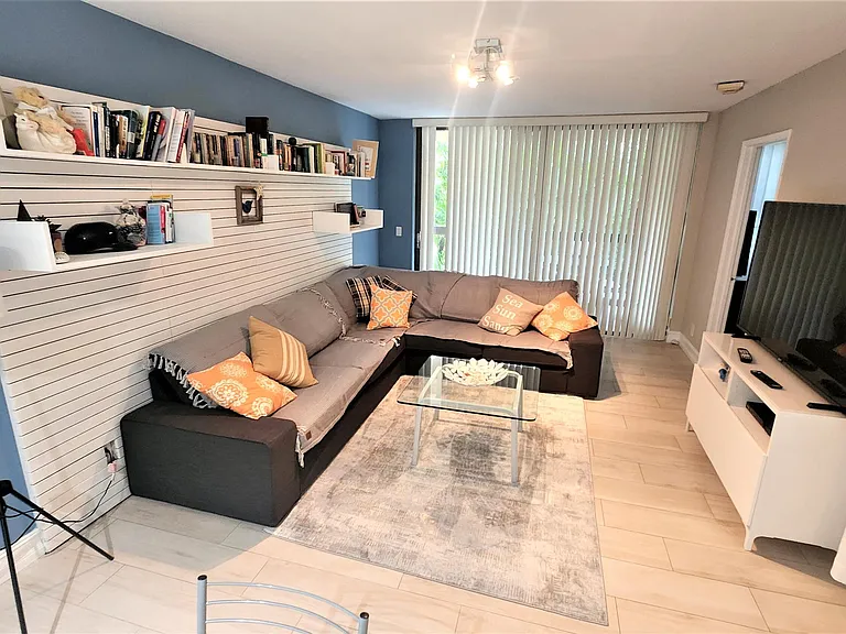 600 Egret Cir #7201 — Photo 4
