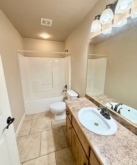 2904 W Old Farmington Rd — Photo 12