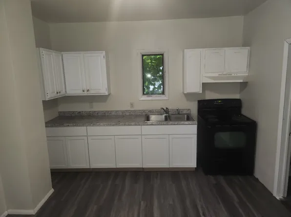 1005 N Water St, Sheboygan, WI 53081