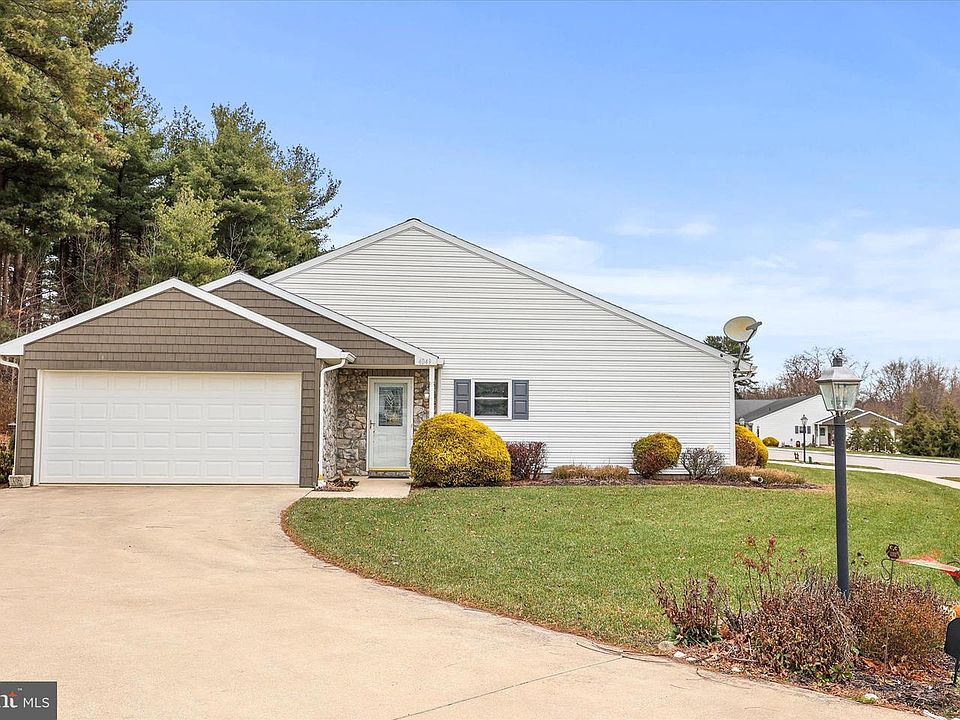 1st image of 4049 Clair Mar Dr #13