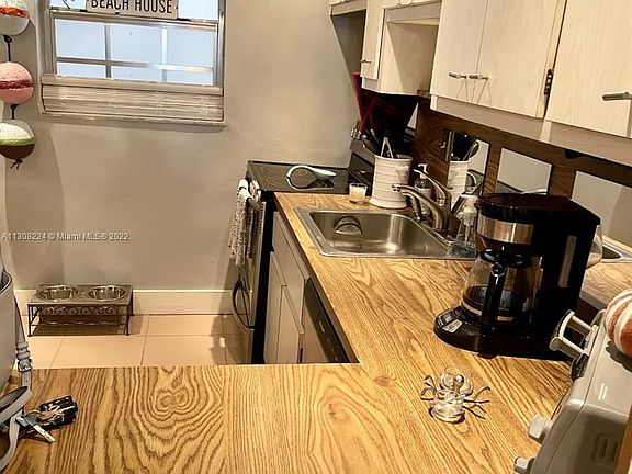 3rd image of 201 Galen Dr APT 102W
