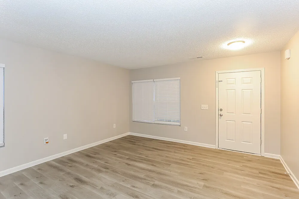 3 bed, 2.5 bath, 1952 sqft, $1,870 — Photo 4
