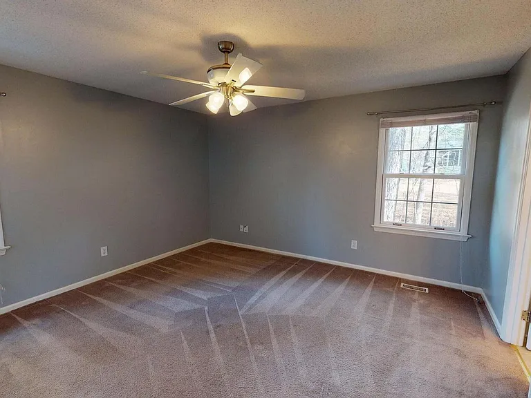 4 Sandhills Pl — Photo 13