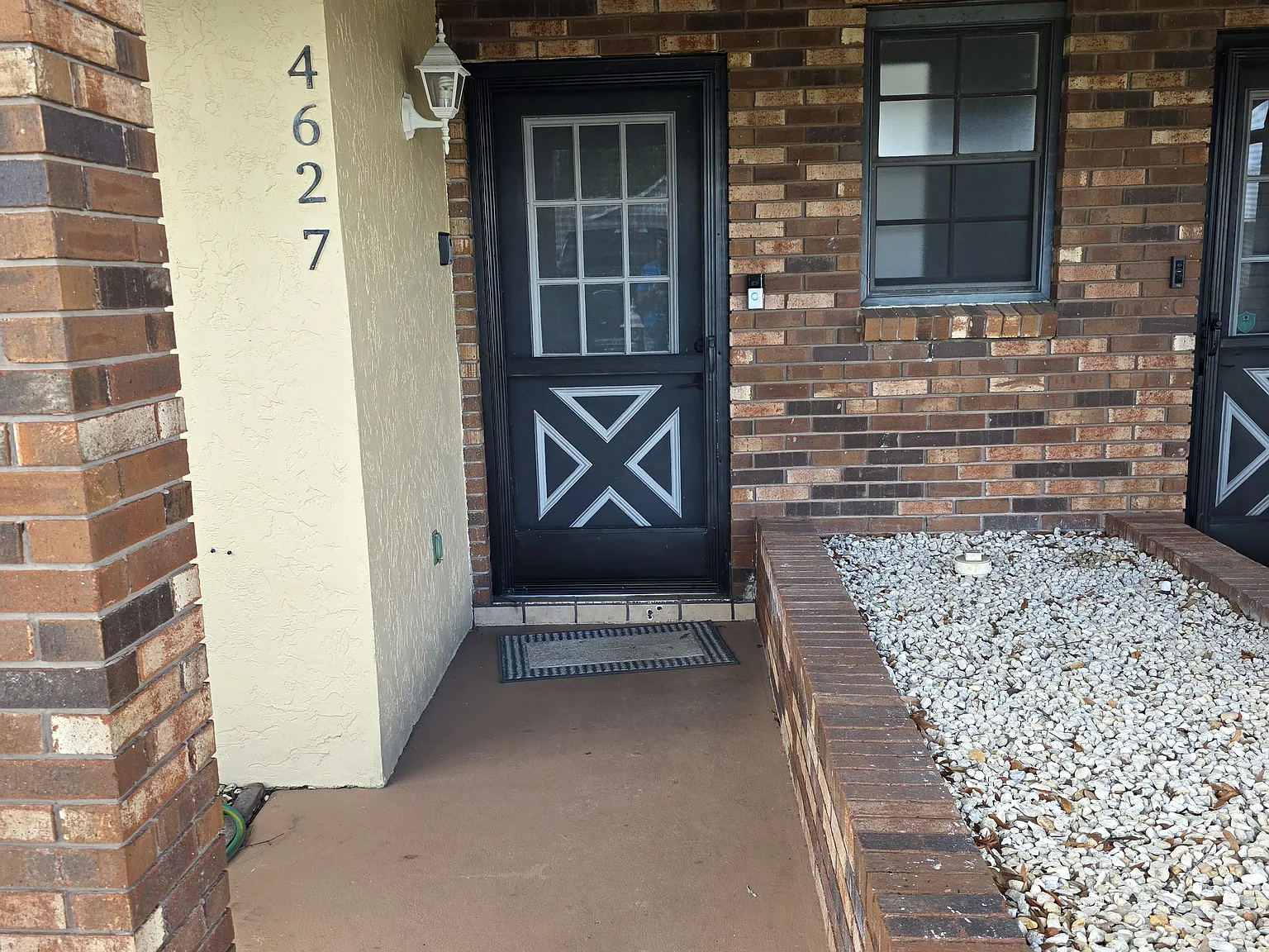 1 bed, 1.5 bath, 845 sqft, $1,500 — Photo 2