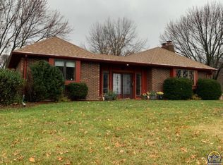 1000 SW Crest Dr, Topeka, KS 66604