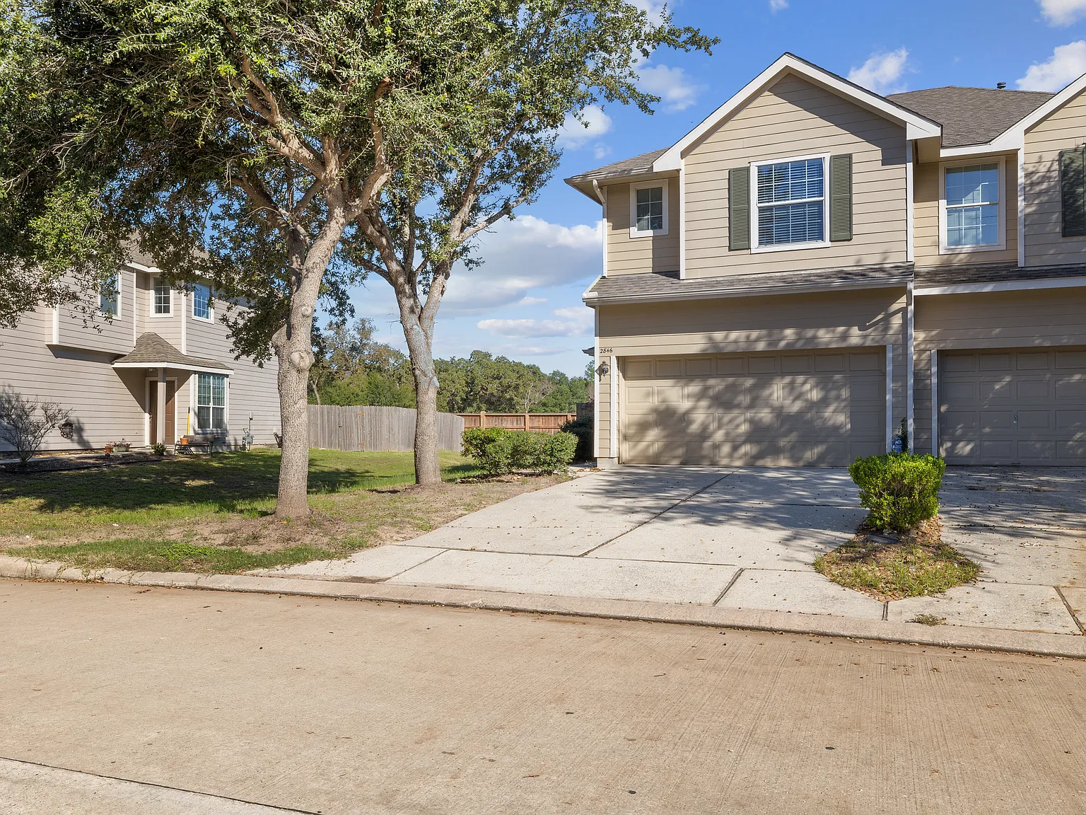 3 bed, 2.5 bath, 1636 sqft, $1,775 — Photo 1