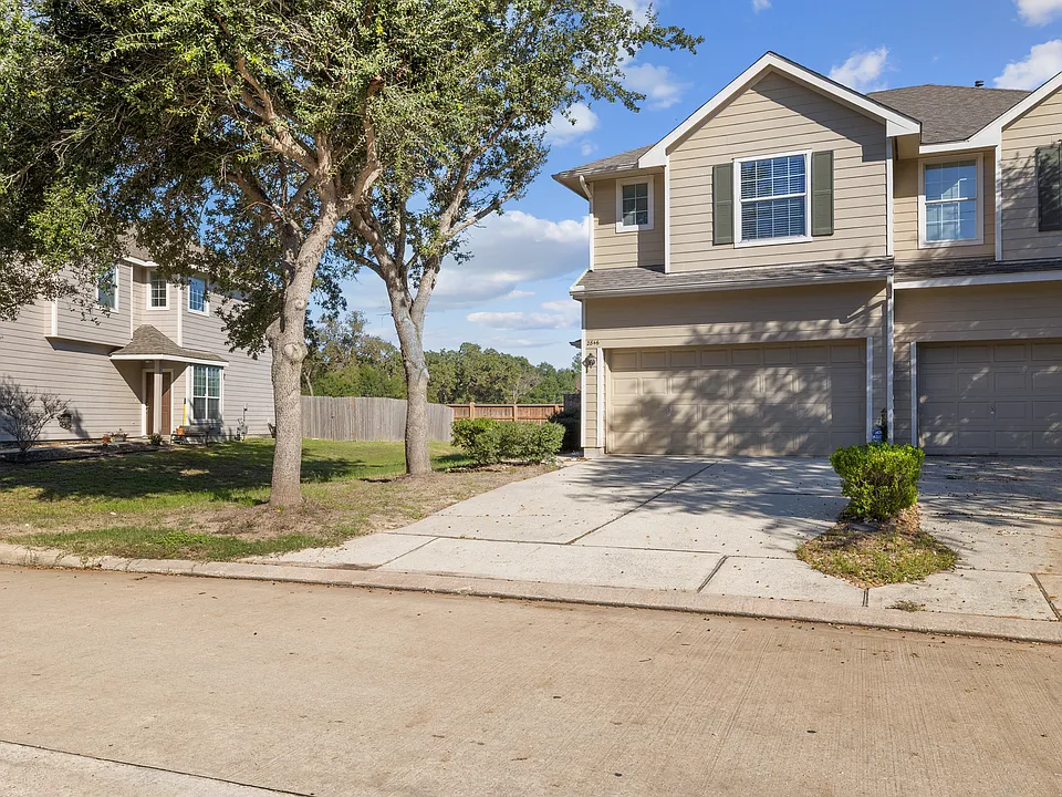 2846 Loganberry Park Ln
