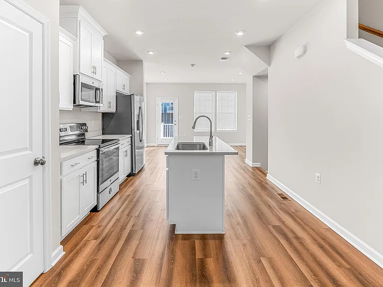 62 Coolidge Ave — Photo 12