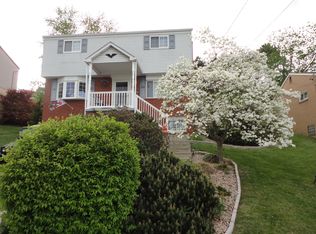 1009 Merion Dr, West Mifflin, PA 15122