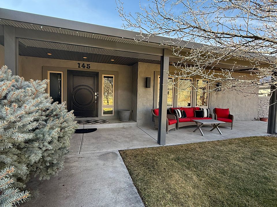 1st image of 145 W Carnesecca Ct