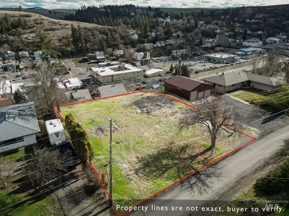 211 S Cromwell St, Colfax, WA 99111