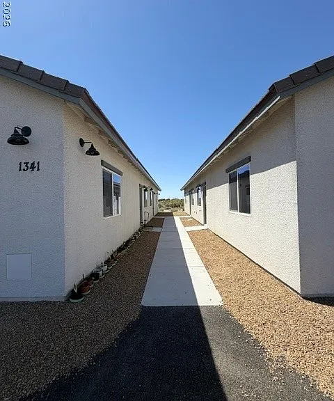 1341 E Arrowhead St #3 — Photo 2