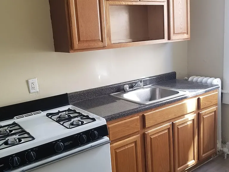 56 Norton St #302 — Photo 8