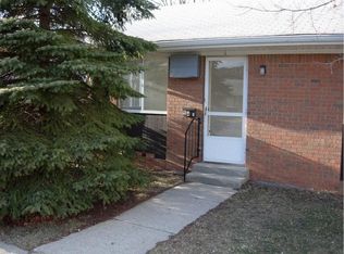 657 Middle Ct, Chelsea, MI 48118