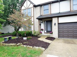 49 Trail Edge Cir, Powell, OH