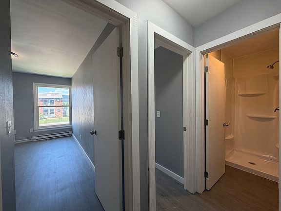 5th image of 910 Richard Dr #17