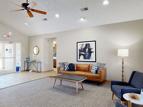 5th image of 8450 Hollynn Ln #60