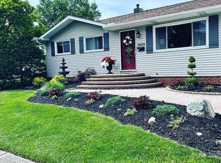 24334 Woodmere Dr, North Olmsted, OH 44070