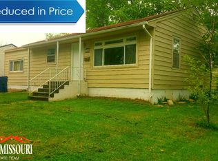 306 N Chestnut St, Eldon, MO 65026