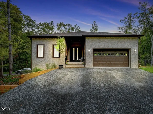 18 Sugar Maple Mew, Lake Ariel, PA 18436