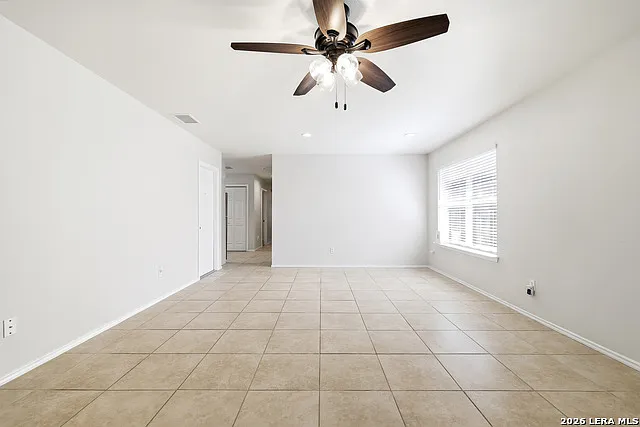 3 bed, 2.0 bath, 1463 sqft, $1,450 — Photo 3