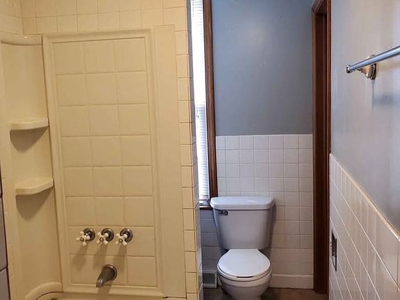3rd image of 521 N St NW