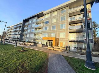 10838 Whalley Blvd #213, Surrey, BC V3R 5J8