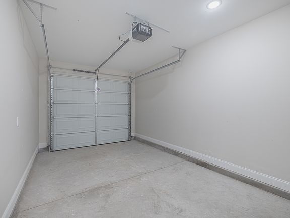 4th image of 449 Wren Creek Ct