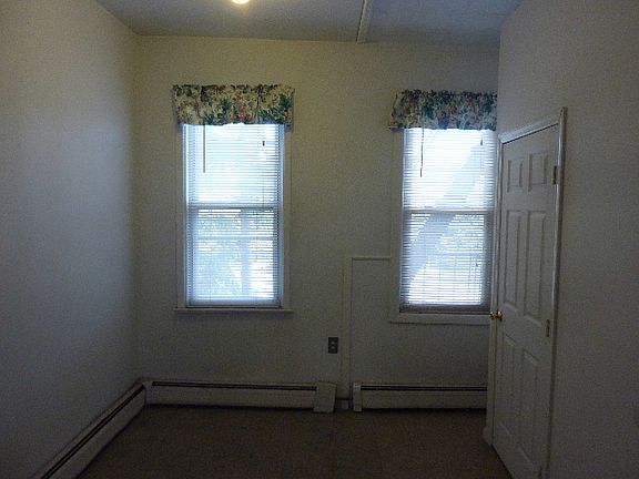 4th image of 242A Palisade Ave #2