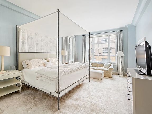 4th image of 850 Park Ave APT 9C