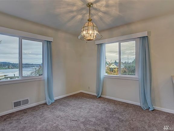5th image of 2523 N Wycoff Ave