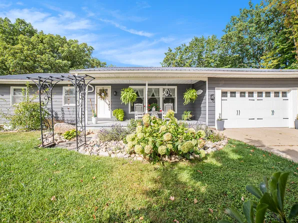 5144 Wildwood Dr, Mount Pleasant, MI 48858