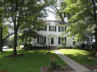 1st image of 330 Oakley Ln